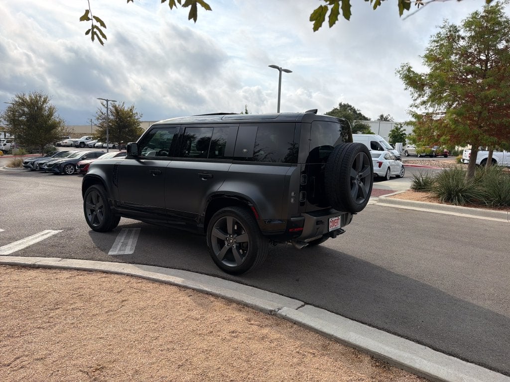 2024 Land Rover Defender 110 Carpathian Edition