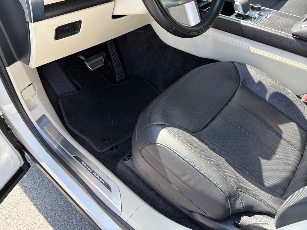 2022 Land Rover Range Rover SE LWB