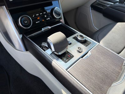2022 Land Rover Range Rover SE LWB