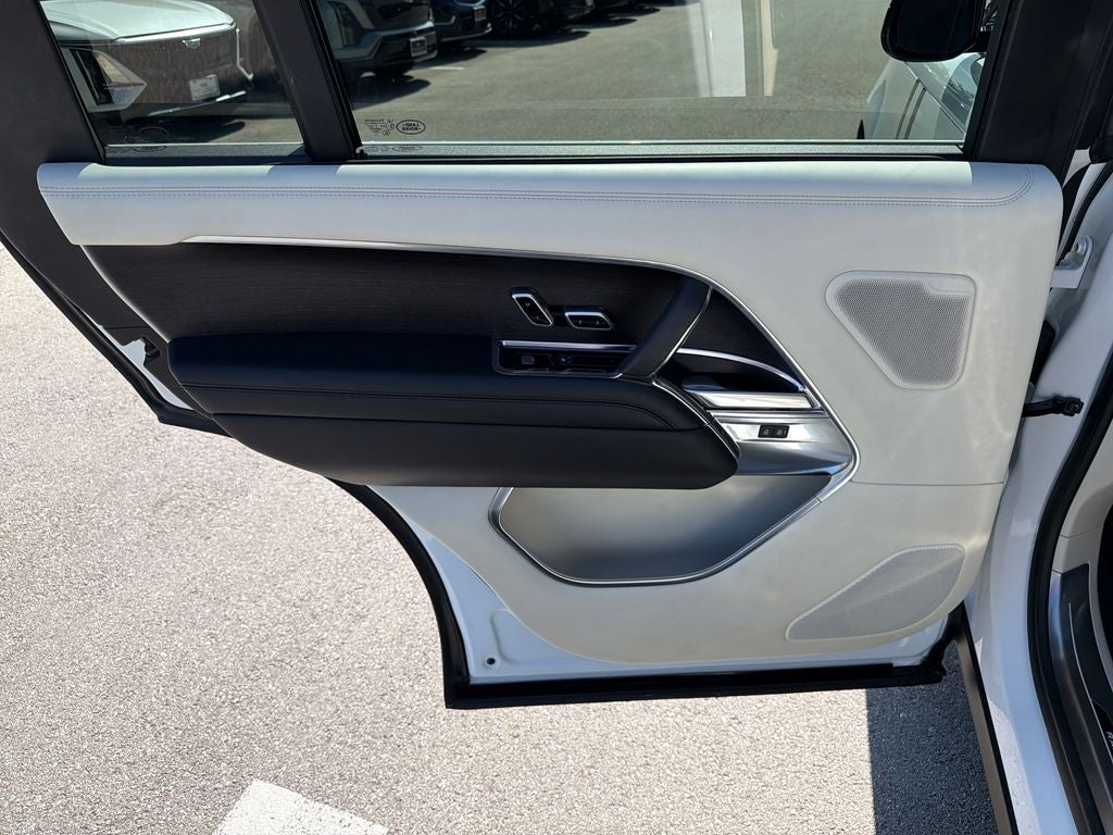 2022 Land Rover Range Rover SE LWB