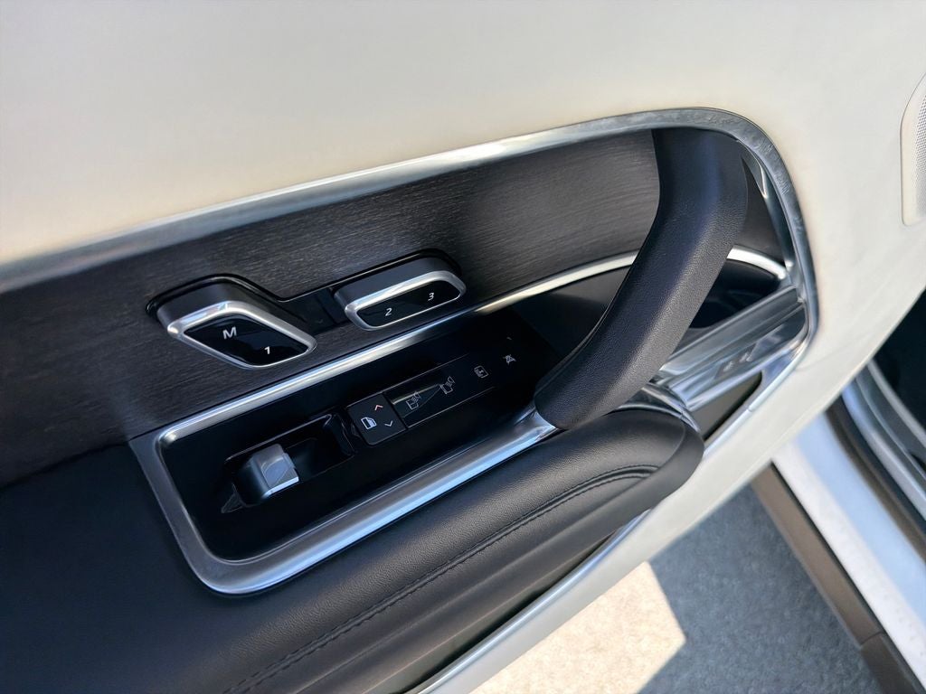 2022 Land Rover Range Rover SE LWB