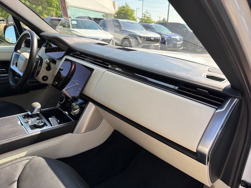 2022 Land Rover Range Rover SE LWB