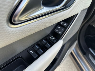 2018 Land Rover Range Rover Velar SE R-Dynamic