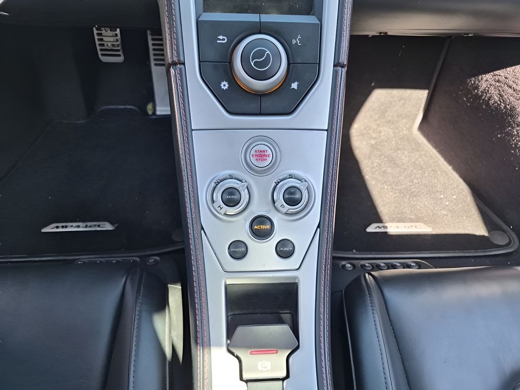 2013 McLaren MP4-12C Base