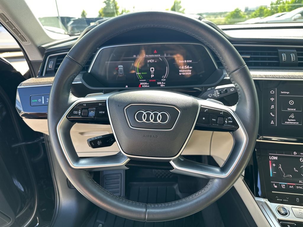 2021 Audi e-tron Prestige quattro