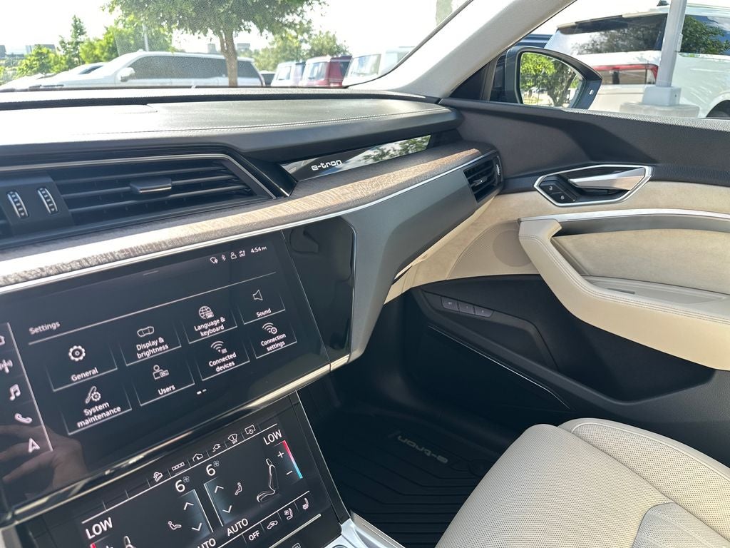 2021 Audi e-tron Prestige quattro