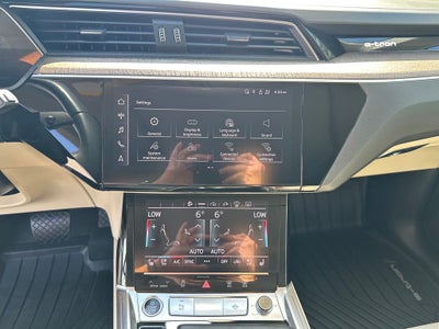 2021 Audi e-tron Prestige quattro