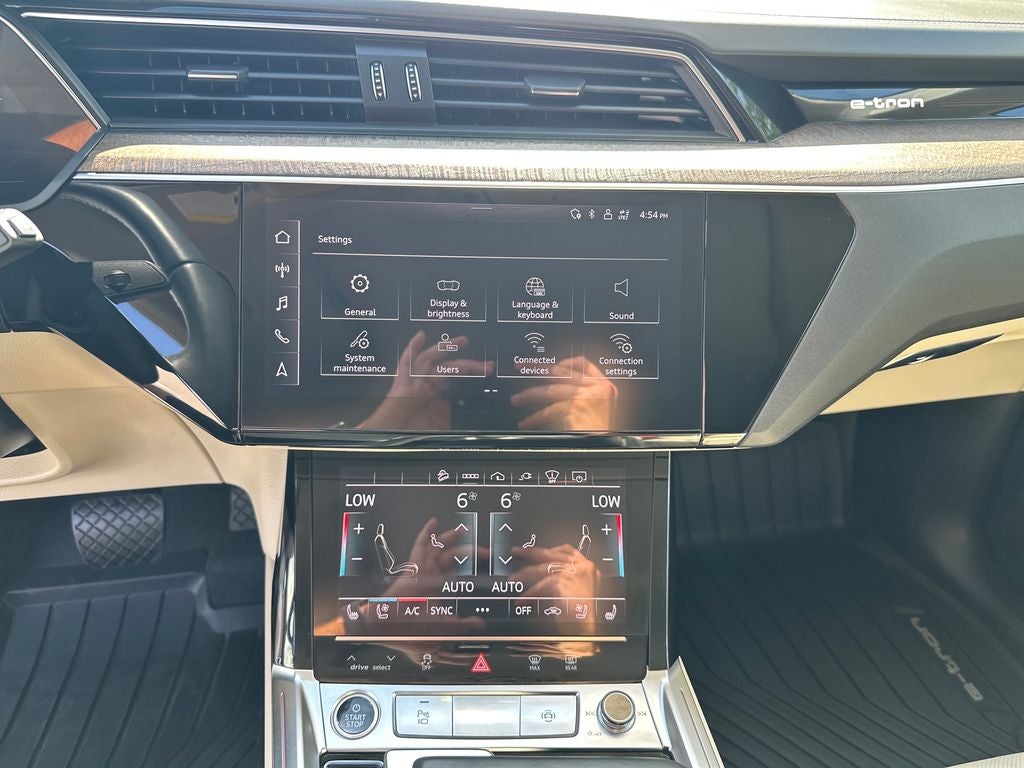 2021 Audi e-tron Prestige quattro