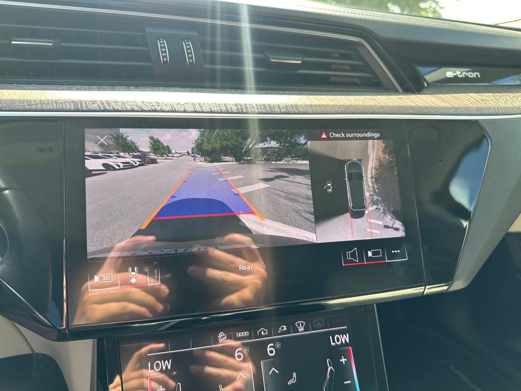 2021 Audi e-tron Prestige quattro