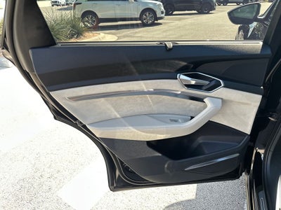 2021 Audi e-tron Prestige quattro