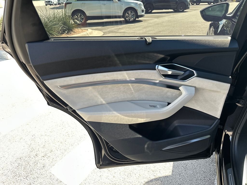 2021 Audi e-tron Prestige quattro