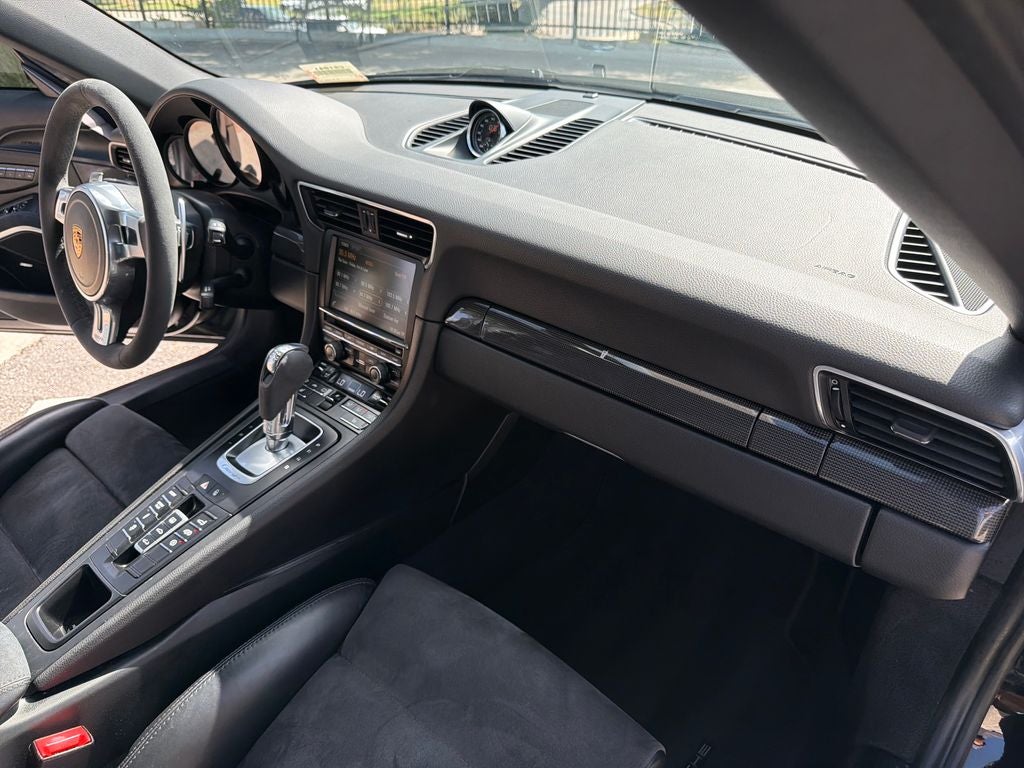2016 Porsche 911 Carrera GTS