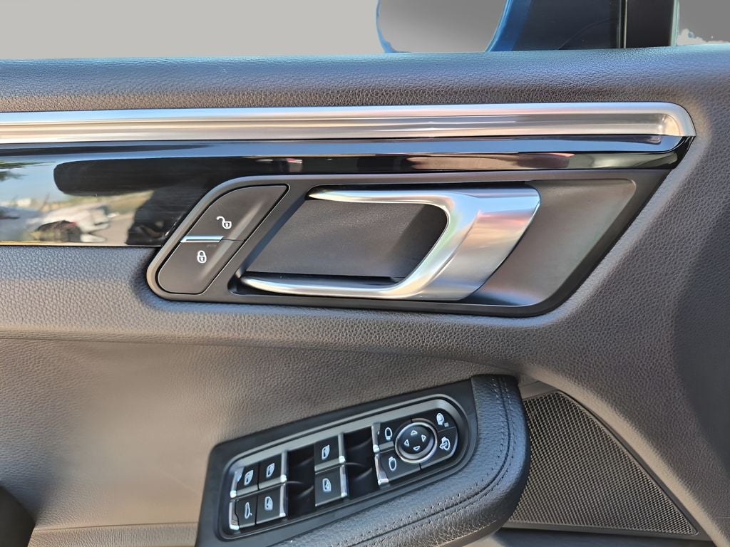 2018 Porsche Macan Sport Edition