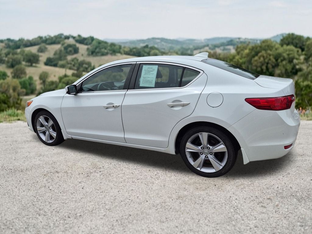 2015 Acura ILX 2.0L Automatic with Technology Package