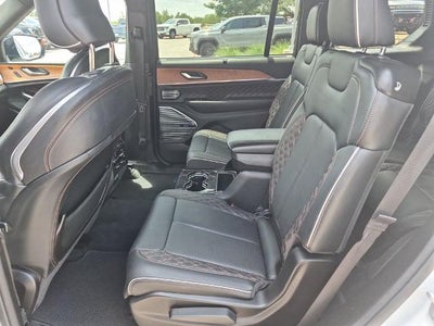 2023 Jeep Grand Cherokee L Summit 4x4