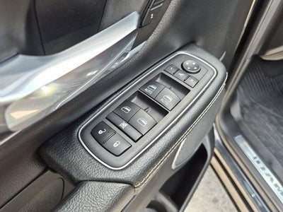 2022 RAM 1500 Laramie 4x4 Crew Cab 5'7" Box