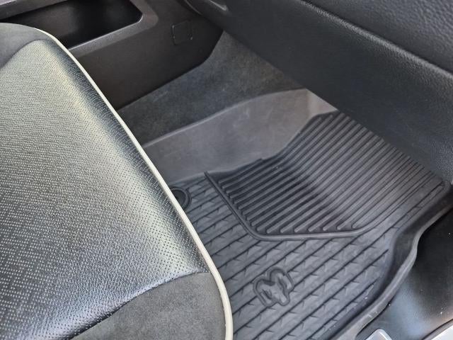 2022 RAM 1500 Laramie 4x4 Crew Cab 5'7" Box
