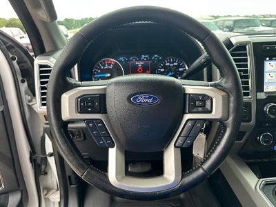 2017 Ford Super Duty F-350 SRW Lariat 4WD Crew Cab 6.75' Box
