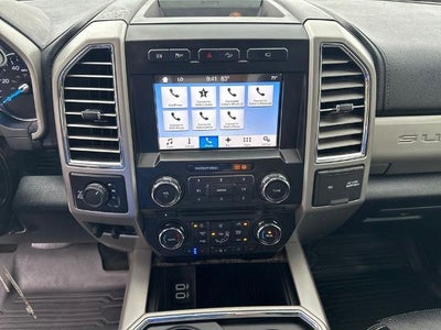 2017 Ford Super Duty F-350 SRW Lariat 4WD Crew Cab 6.75' Box