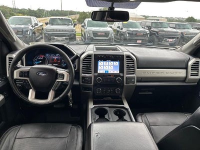 2017 Ford Super Duty F-350 SRW Lariat 4WD Crew Cab 6.75' Box