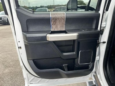 2017 Ford Super Duty F-350 SRW Lariat 4WD Crew Cab 6.75' Box