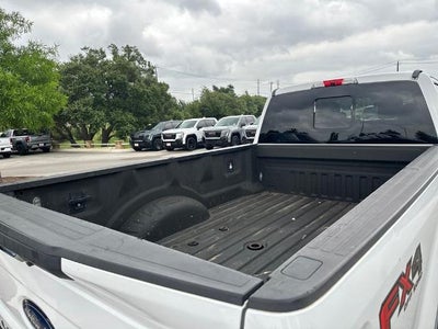 2017 Ford Super Duty F-350 SRW Lariat 4WD Crew Cab 6.75' Box