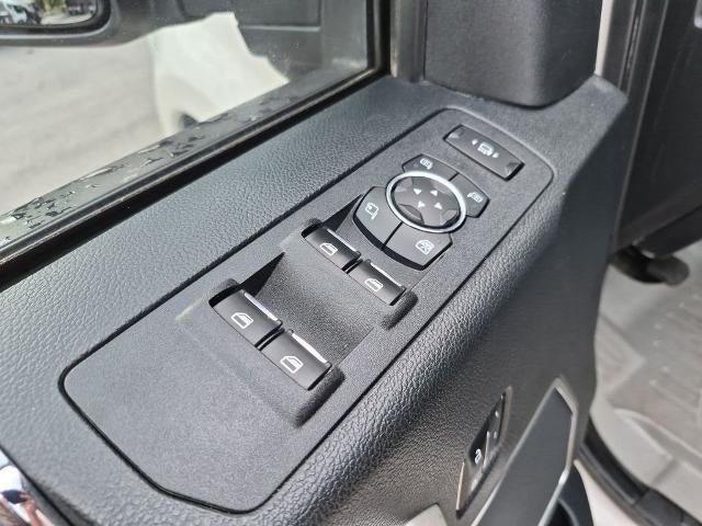 2019 Ford Super Duty F-350 SRW LARIAT 4WD Crew Cab 6.75' Box