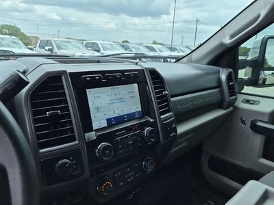 2020 Ford Super Duty F-350 DRW XL 4WD Crew Cab 8' Box