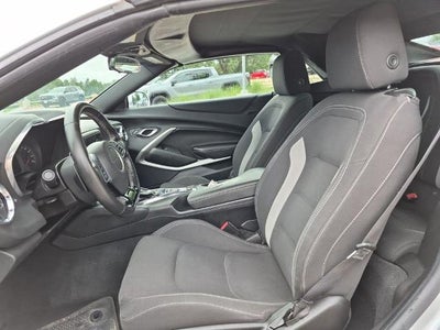 2018 Chevrolet Camaro 2dr Convertible 1LT