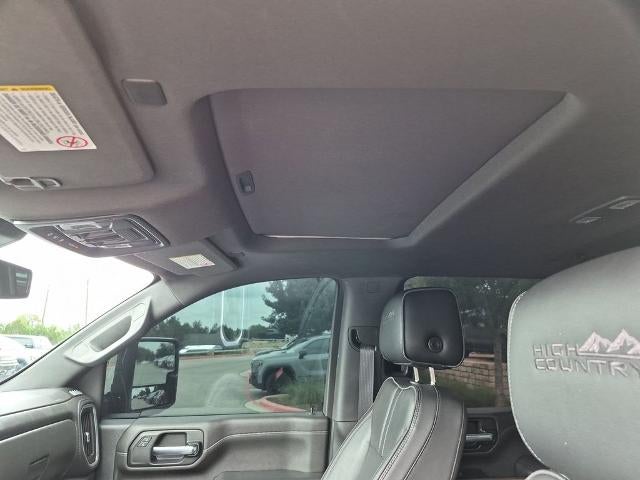 2022 Chevrolet Silverado 2500 HD Crew Cab Standard Box 4-Wheel Drive High Country