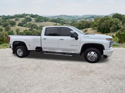 2020 Chevrolet Silverado 3500 HD Crew Cab Long Box 4-Wheel Drive High Country