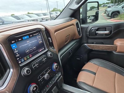 2020 Chevrolet Silverado 3500 HD Crew Cab Long Box 4-Wheel Drive High Country