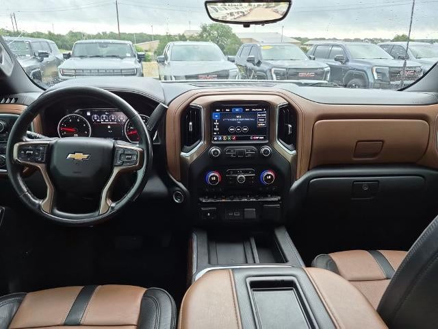 2020 Chevrolet Silverado 3500 HD Crew Cab Long Box 4-Wheel Drive High Country
