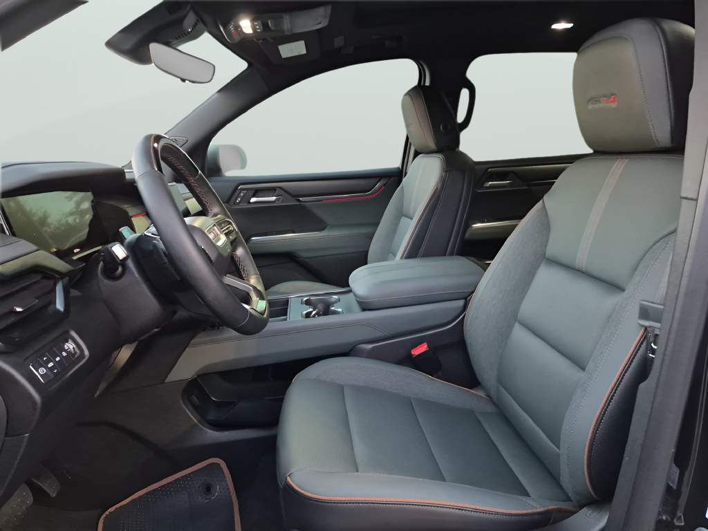 2025 GMC Acadia AT4