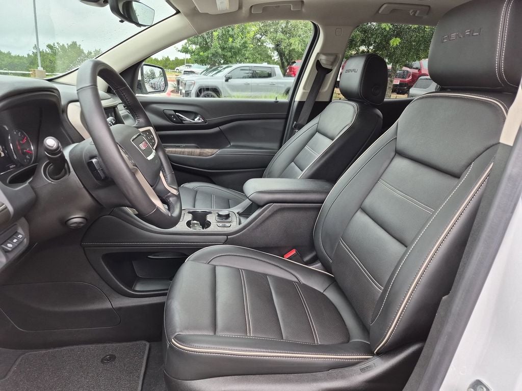 2022 GMC Acadia FWD Denali