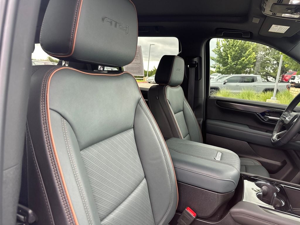 2025 GMC Yukon 4WD 4dr AT4