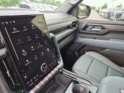 2025 GMC Yukon 4WD 4dr AT4