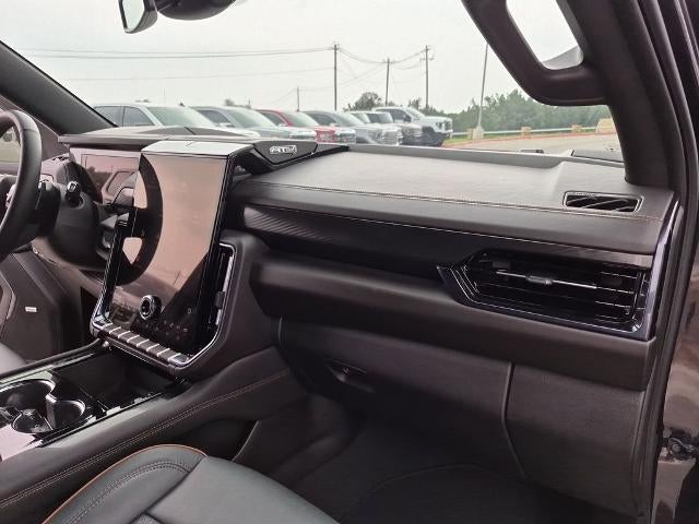 2025 GMC Yukon 4WD 4dr AT4