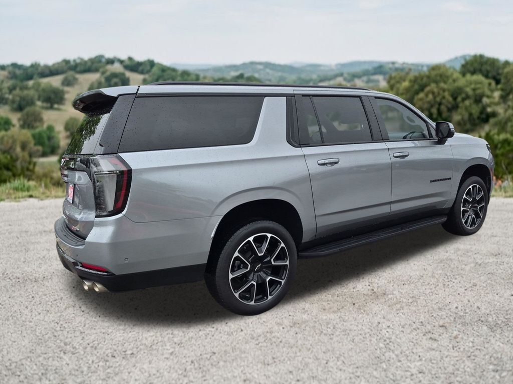 2025 Chevrolet Suburban 4WD RST