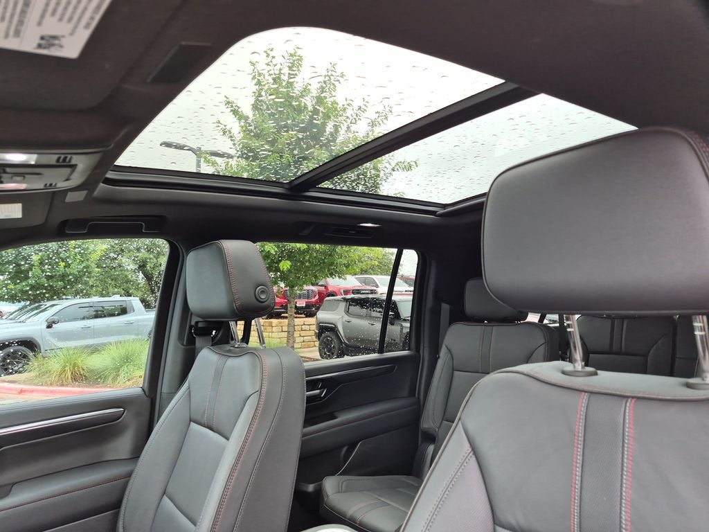 2025 Chevrolet Suburban 4WD RST