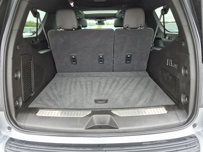 2025 Chevrolet Suburban 4WD RST
