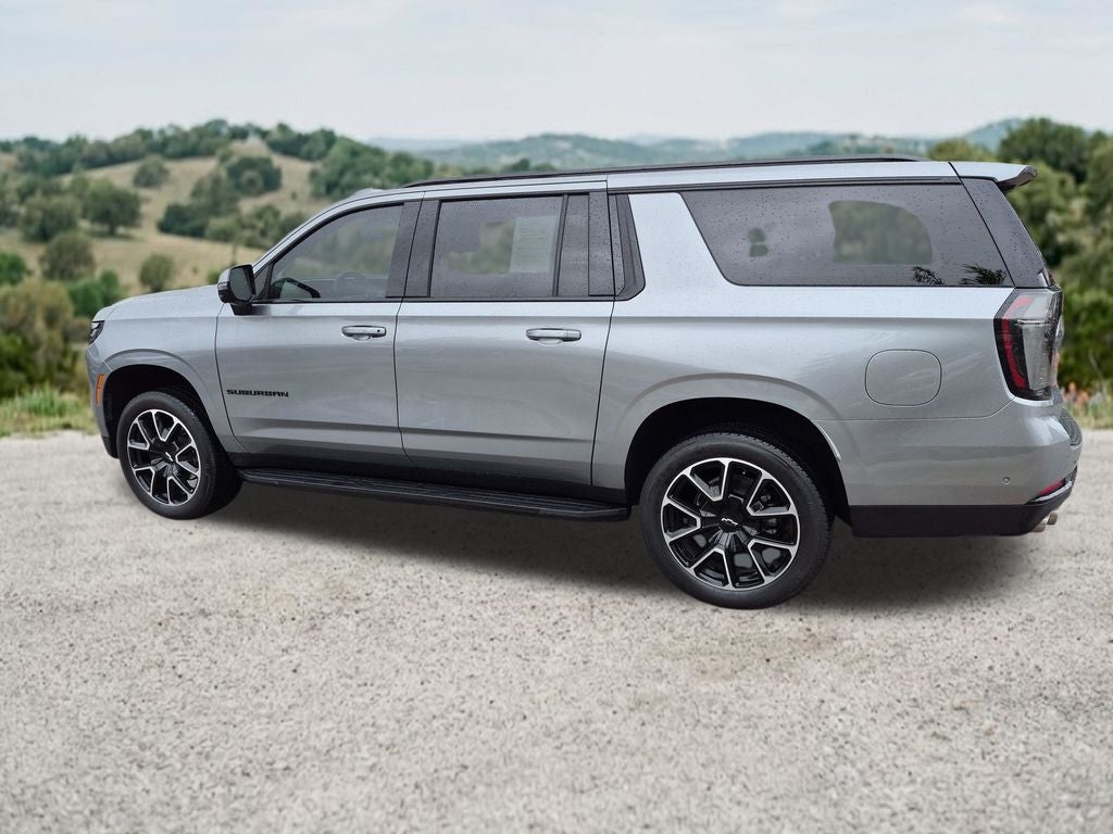 2025 Chevrolet Suburban 4WD RST