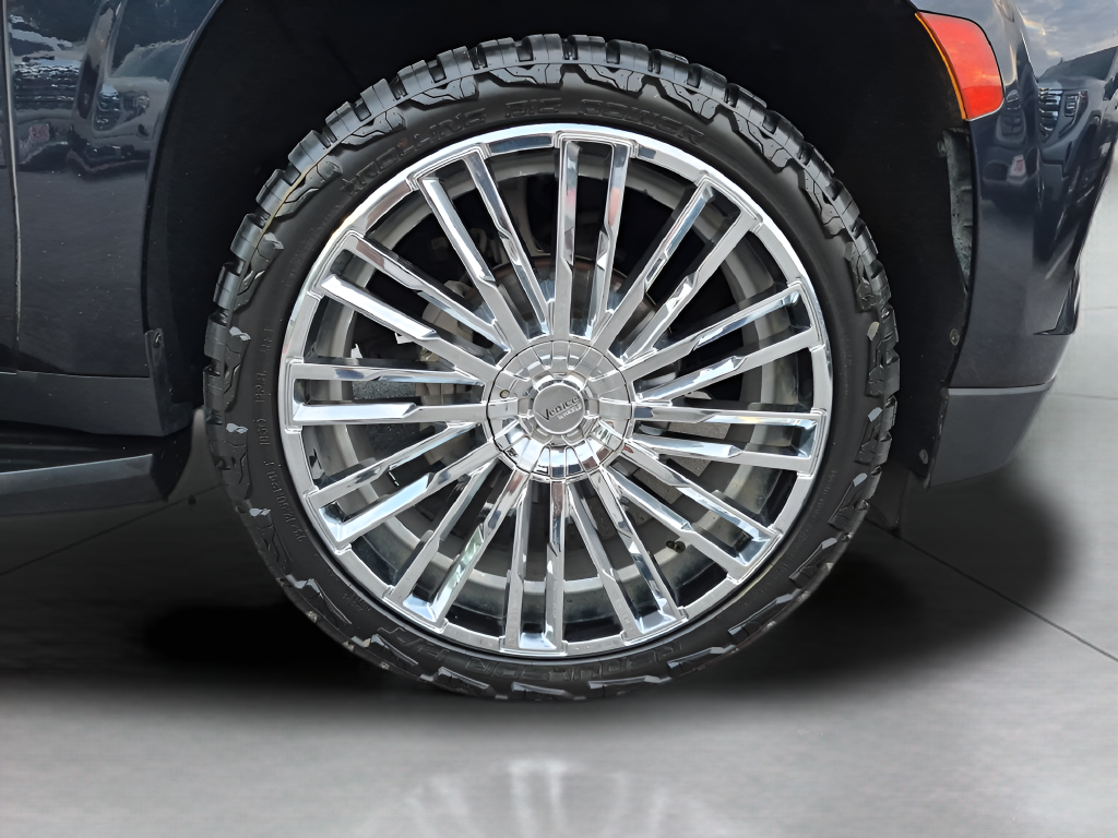 2023 Chevrolet Suburban LS