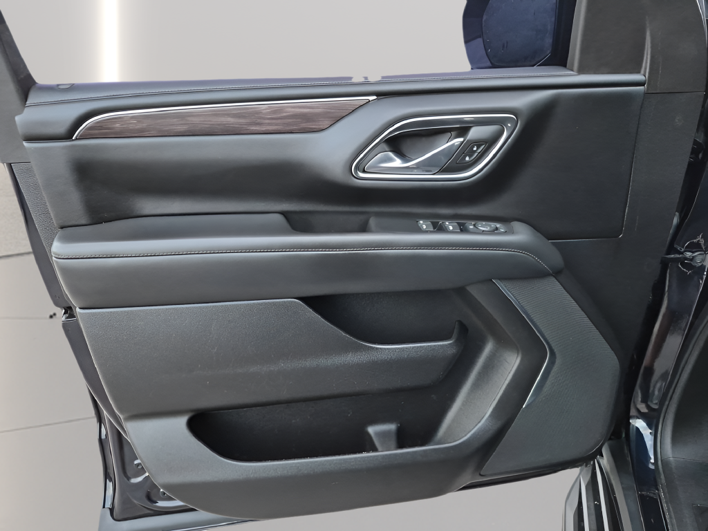 2023 Chevrolet Suburban LS