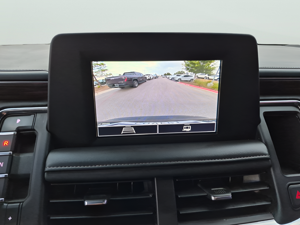 2023 Chevrolet Suburban LS