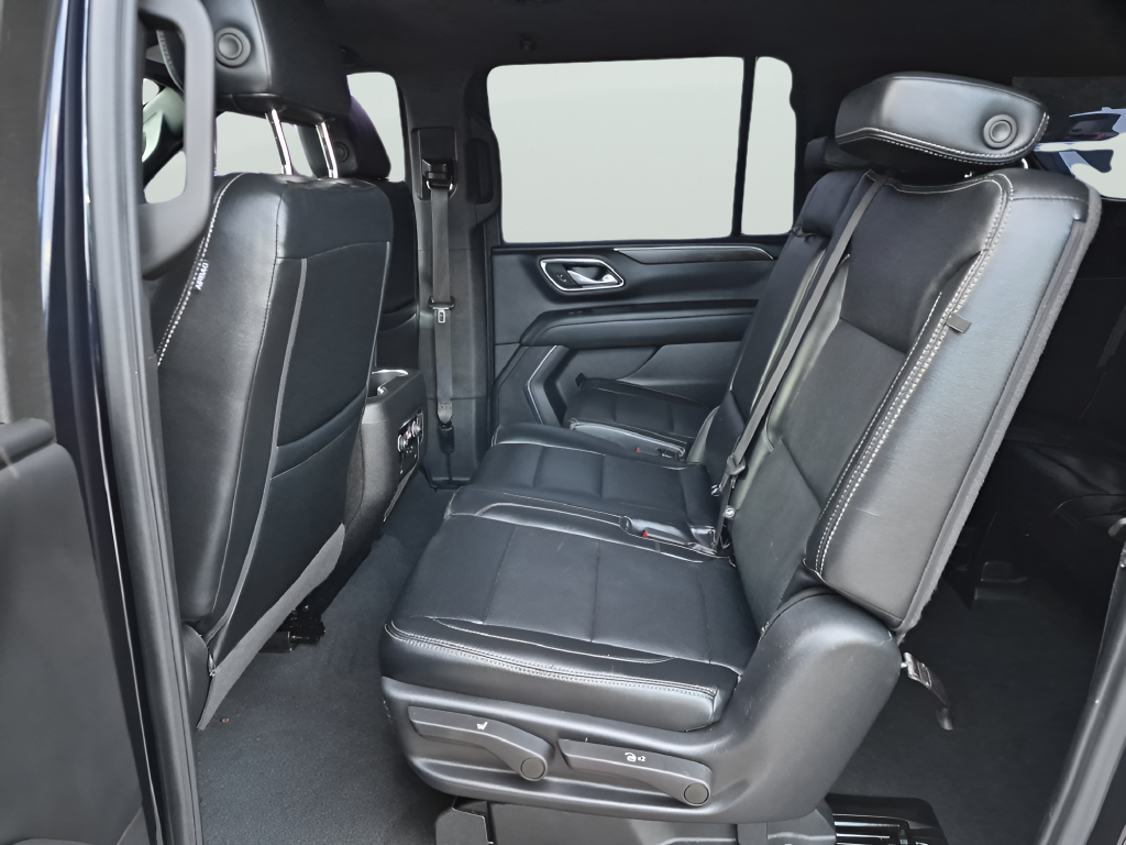 2023 Chevrolet Suburban LS