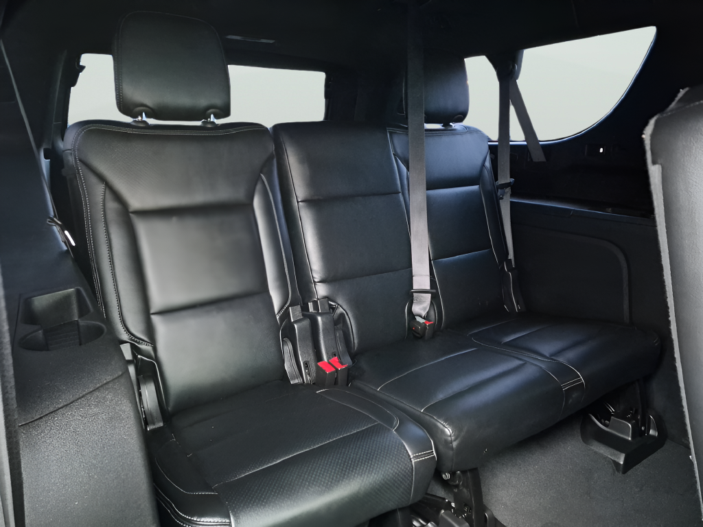 2023 Chevrolet Suburban LS