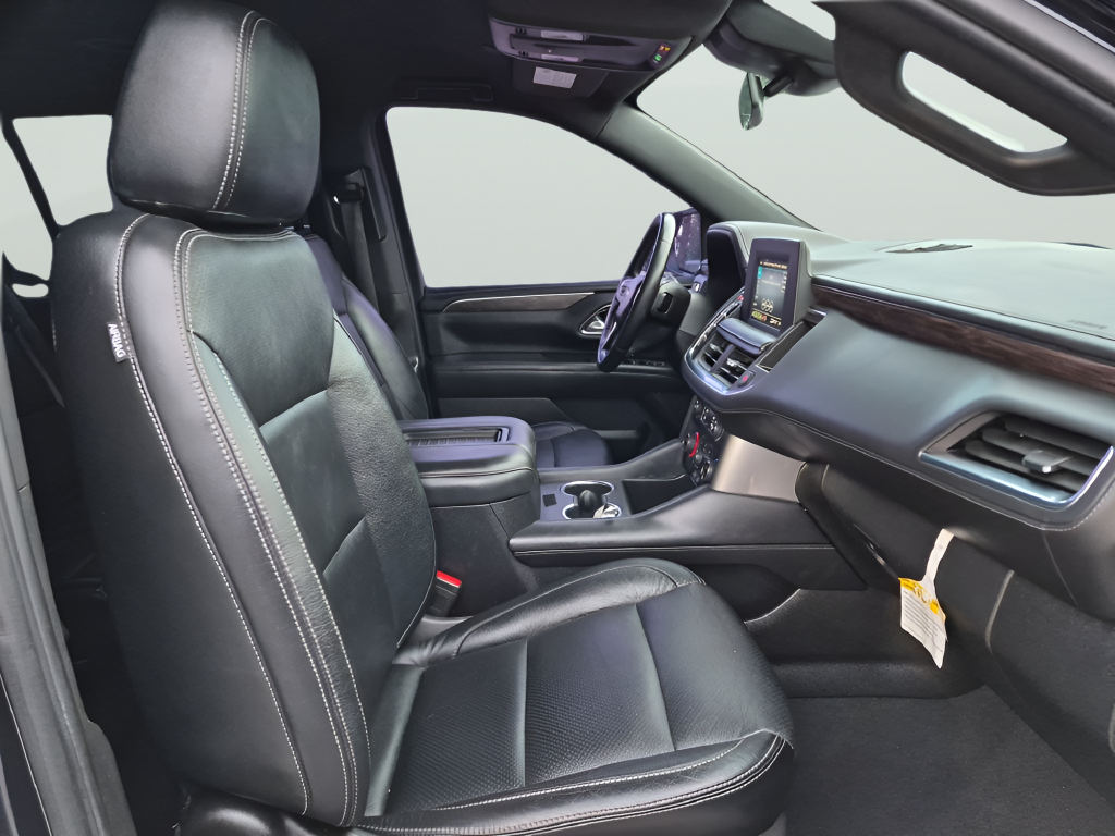2023 Chevrolet Suburban LS