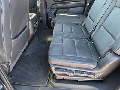 2022 Chevrolet Suburban 2WD RST