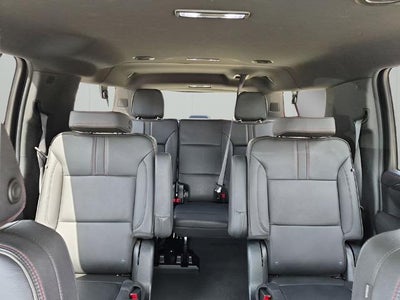 2023 Chevrolet Suburban 4WD RST